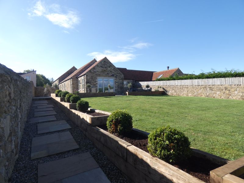 Rear- click for photo gallery